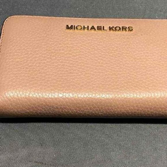 Michael Kors MK Designer Beige Zip Up Bifold Wallet - Picture 1 of 6